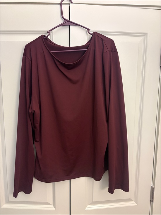 SHEIN Tops - SHEIN Burgundy Long-Sleeve Scoop Neck Top